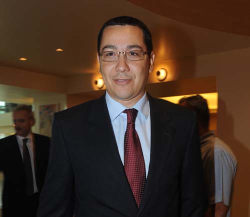 „Plagiat” Ponta: Teza de doctorat a premierului, analizata de CNATDCU. Comisia, desfiintata oficial din ordinul Ministrului Educatiei