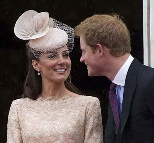 Ducesa de Cambridge, flirt cu printul Harry
