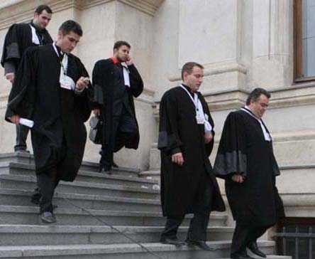 Infractorii pot fi eliberati din lipsa de aparare