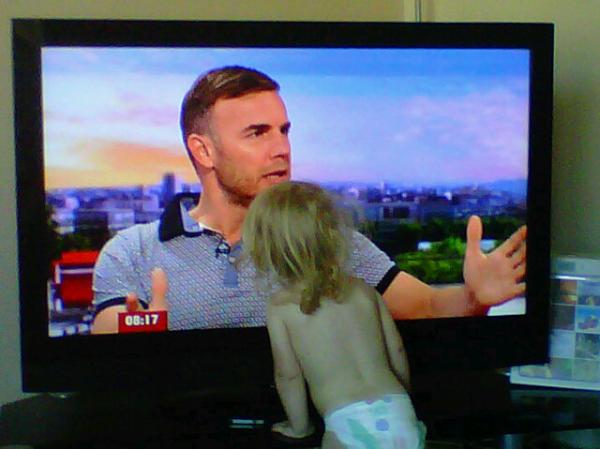 Cantaretul Gary Barlow, desemnat tatal-vedeta al anului 2012