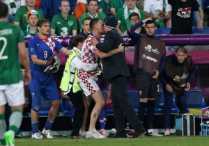 Soccer - UEFA Euro 2012 - Group C - Republic of Ireland v Croatia - Municipal Stadium Poznan - Ziarul National