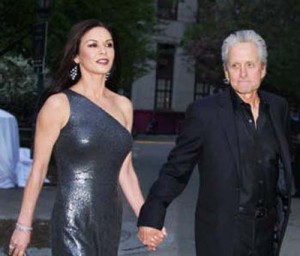 catherine_zeta_jones_and_michael_douglas_1ajyT - Ziarul National