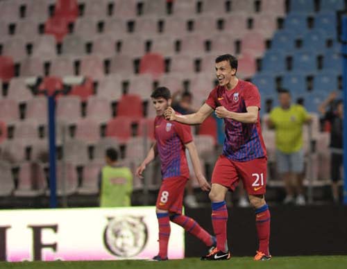 Stelistul Chiriches oferat de FC Barcelona
