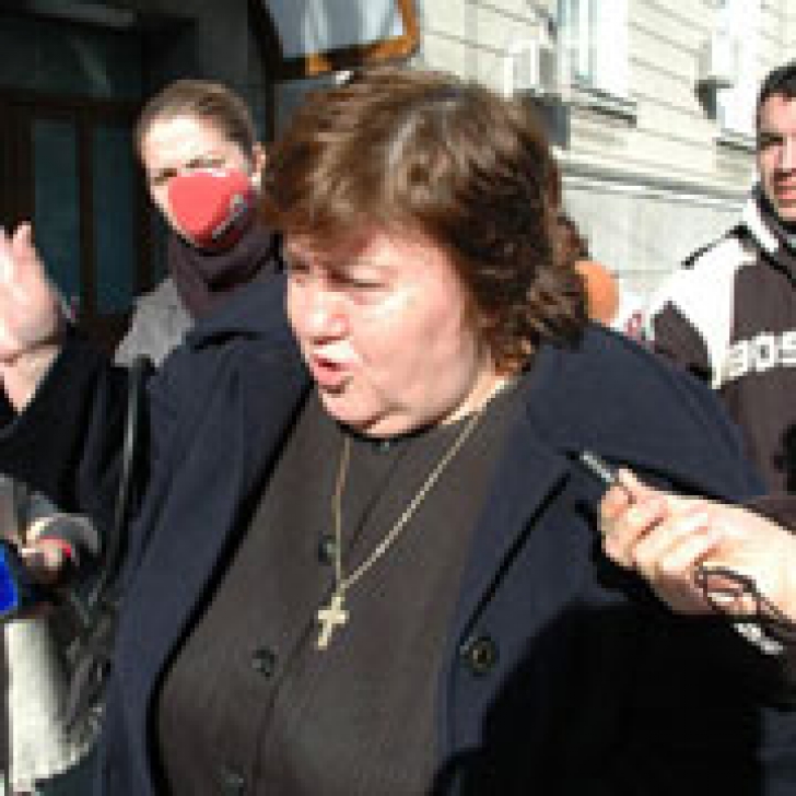 Irina Jianu, condamnata in cadrul „Trofeului Calitatii”, ridicata de politisti