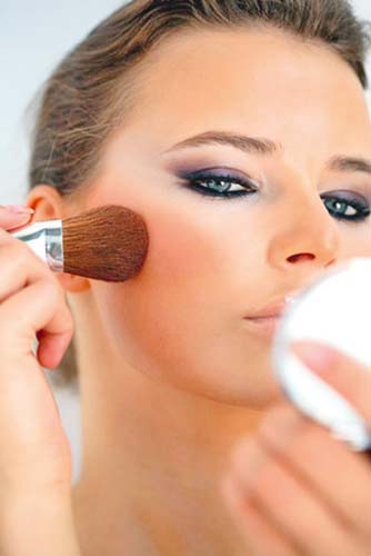 Look de vara impecabil: Machiajul mineral