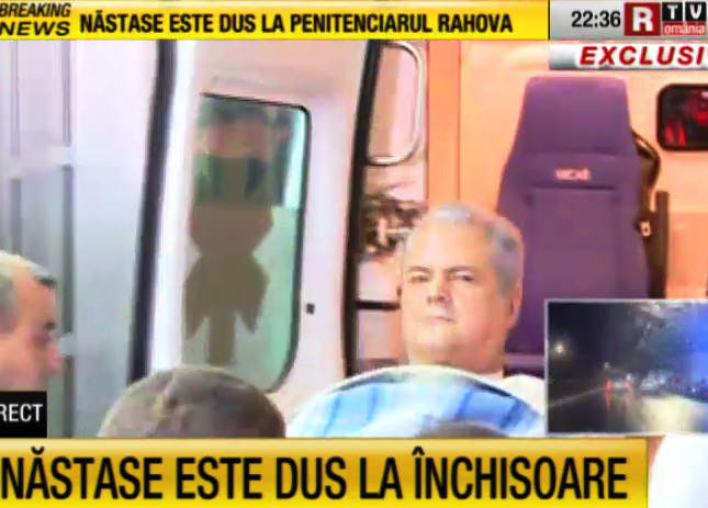 Adrian Nastase, cazat la Terapie Intensiva, alaturi de alt detinut