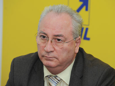 Puiu Hasotti, propus de Crin Antonescu la Ministerul Culturii