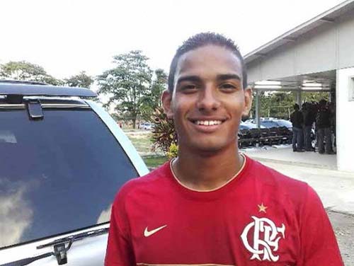 Rapid l-a transferat pe brazilianul Renan