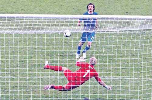 Patru echipa lupta pentru un loc in finala Euro 2012