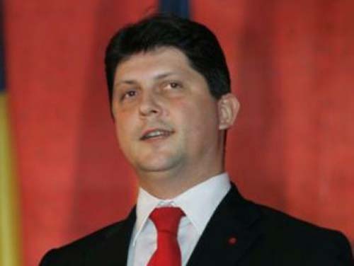 Corlatean isi trage judecatorie de lux in orasul natal