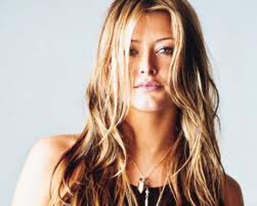 Holly Valance, nunta cu invitatii de 380 de euro