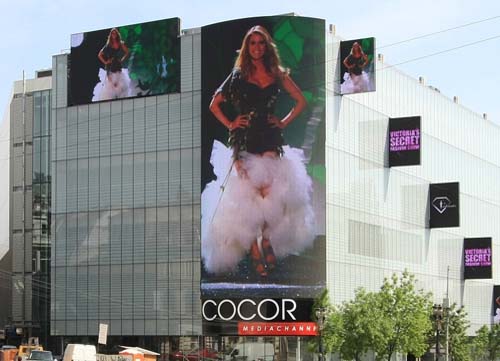 Magazinul Cocor, vandut la jumatate de pret