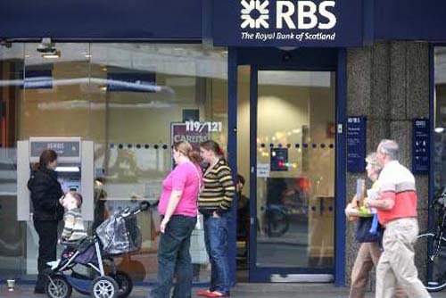 RBS, si amendata, si pe picior de plecare din Romania