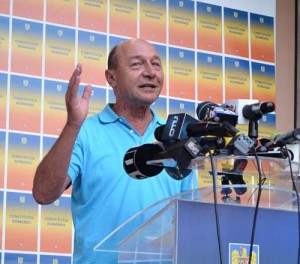 Traian Basescu - Sediu de campanie - Narcis Pop (8) - Ziarul National