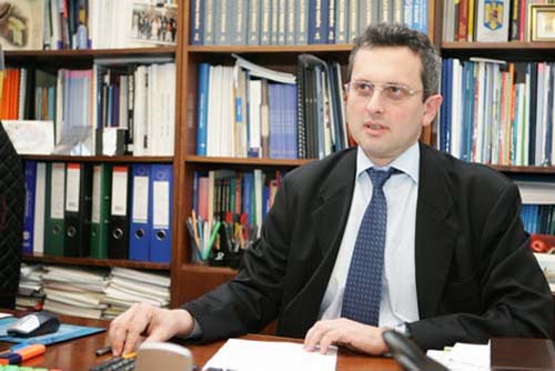 Euro moare fara uniune politica, fiscala si militara