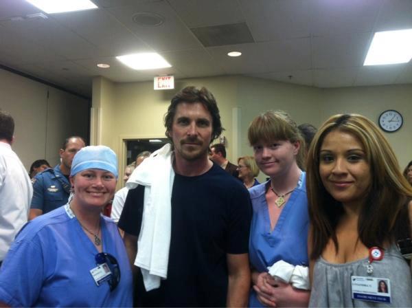 Christian Bale a vizitat victimele atacului de la cinematograf