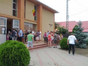 coada-la-vot - Ziarul National