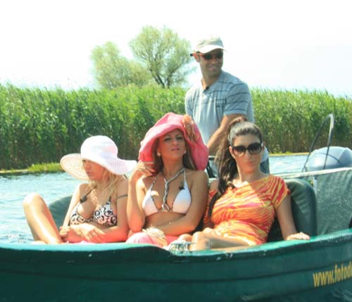 Sanzi, Tonciu si Pamela, experienta horror in Delta Dunarii!
