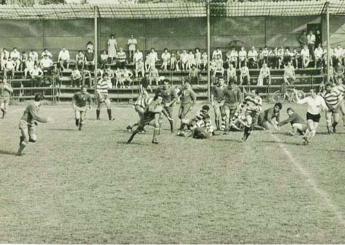 Fosta campioana europeana la rugby Grivita Bucuresti a ajuns sa joace pe-o friptura, doi mici si-o bere!