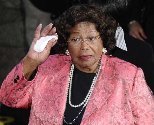Katherine Jackson a pierdut custodia copiilor lui Michael!