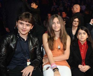 Fox - Ziarul National's "The X Factor" Top 7 Live Performance Show - Backstage