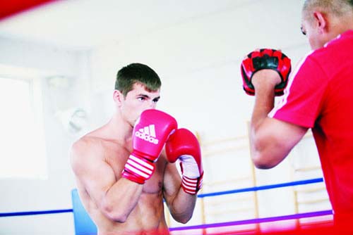 Pugilistul roman Bogdan Juratoni s-a antrenat pentru Olimpiada cu luptatori K1