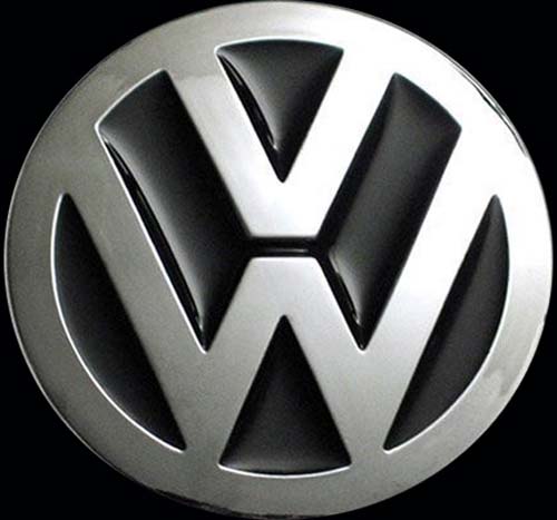 Volkswagen „parcheaza” pe locul Peugeot si Renault