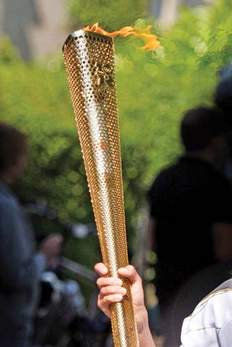 S-a stins flacara olimpica!