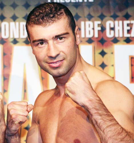 Adonis Stevenson il trece pe Bute la „si altii”