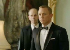 regina_james.bond_3 - Ziarul National
