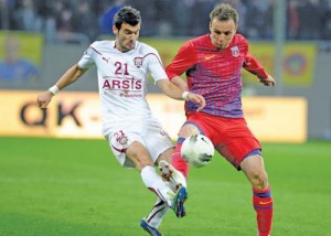 FOTBAL:STEAUA BUCURESTI-RAPID BUCURESTI 0-0,LIGA 1 (24.10.2011) - Ziarul National