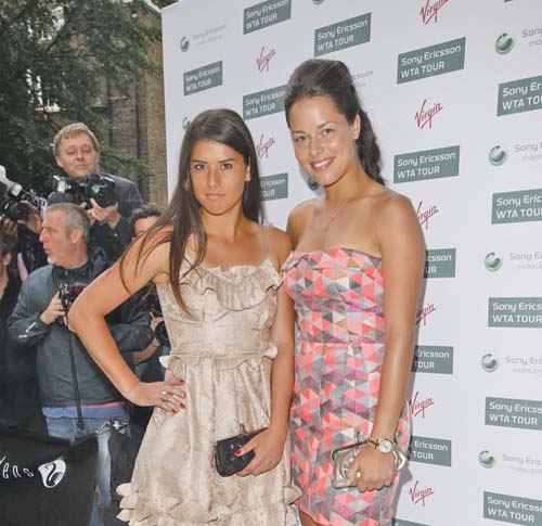 Sexy-Sorana, sparge topurile la Wimbledon
