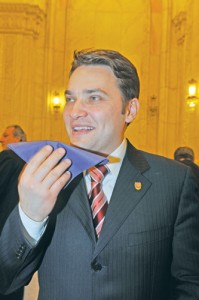 DAN SOVA-FANE (8) - Ziarul National