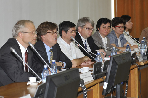 FMI si Banca Mondiala, mai „blande” cu Romania