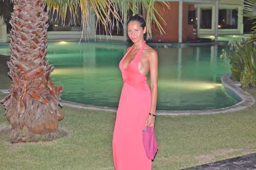 Andra (Like Chocolate) isi excita papilele gustative cu carnita de taur