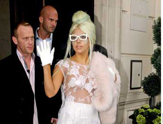 Milioane de fani au ramas masca: Lady Gaga si-a suspendat contul de pe o retea de socializare!