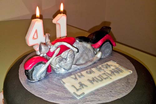 Cristian Hrubaru a primit in dar o motocicleta de martipan