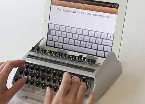 Uite masina de scris pentru iPad!