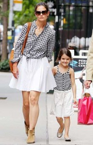 _katie-holmes-suri-cruise-zoom - Ziarul National
