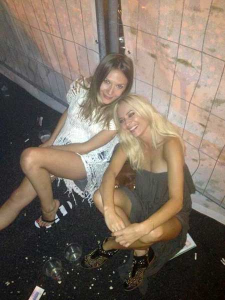 Anda Adam, Laura Cosoi, Adela Popescu, Viorica de la Clejani, o parte din vedetele care au dat fuga sa o vada pe Lady GaGa