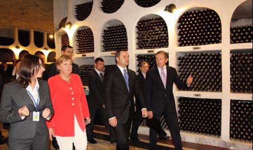 Angela Merkel a primit 460 de sticle de vin de Cricova