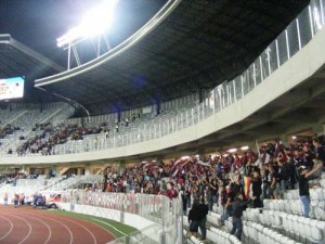 ultrasii de la CFR, pe stadionul Universitatii - Ziarul National