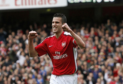 Bomba in Premier League: Van Persie semneaza cu Manchester United!