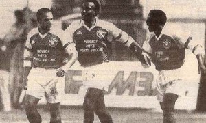 Bianconi, stanga, capitanul echipei Bastia - Ziarul National