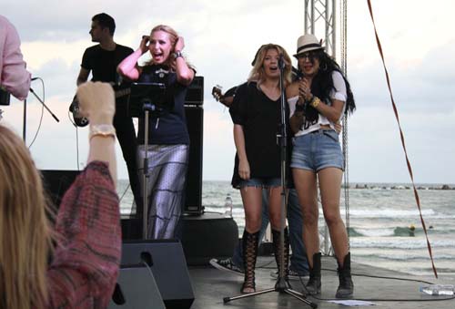 DJ Wanda, Iulia Vantur si Gina Pistol au inchis sezonul estival printr-o cantare