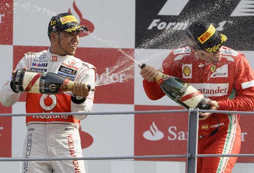 Hamilton a castigat la Monza