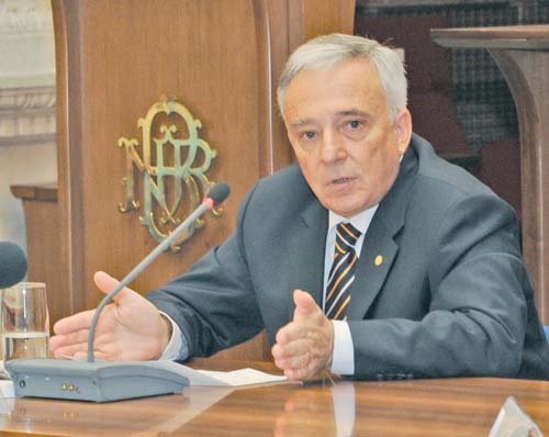 Isarescu: BNR a fost prea ingaduitoare cu bancile straine
