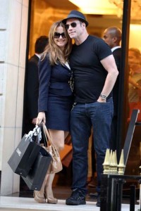 JOHN TRAVOLTA ET SA FEMME KELLY PRESTON A PARIS - Ziarul National
