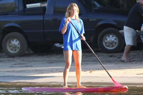 Bar Refaeli s-a umplut de bube