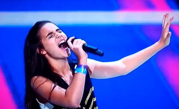 X Factor America: O fetita cu voce exceptionala i-a dat gata pe Britney si Simon Cowell – VIDEO
